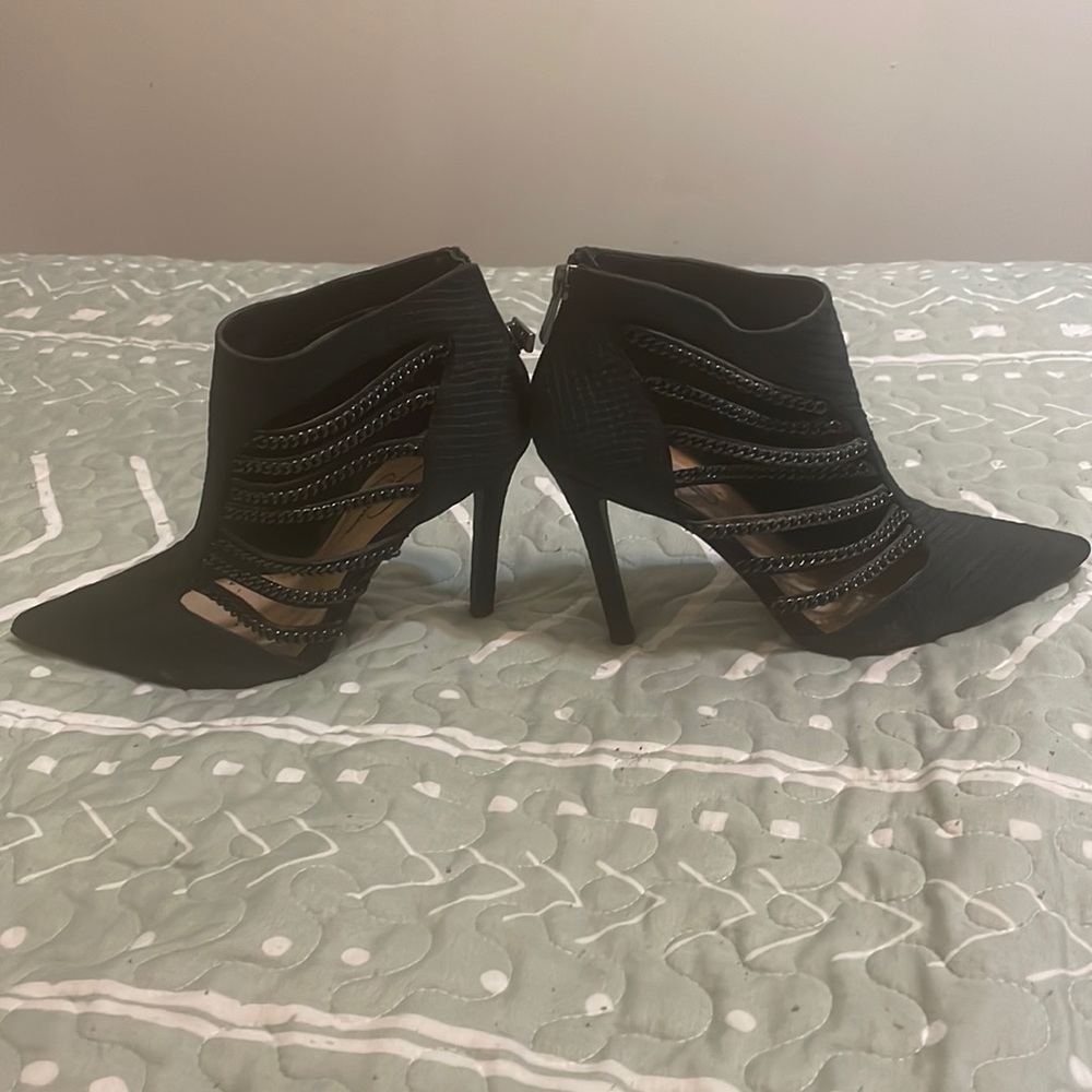 Jessica Simpson Black Pumps
